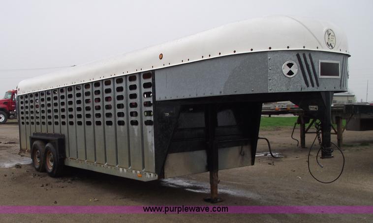 image for item 5429 1987 Kiefer Built 29' stock trailer
