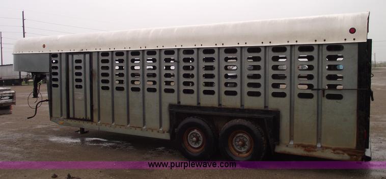 image for item 5429 1987 Kiefer Built 29' stock trailer