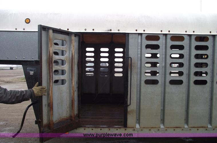 image for item 5429 1987 Kiefer Built 29' stock trailer