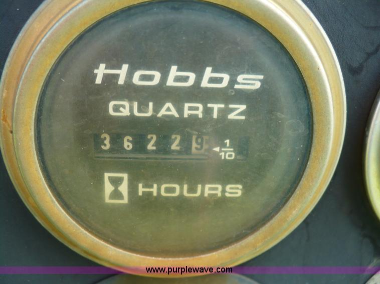 image for item 6038 Case IH 6831TA diesel engine power unit