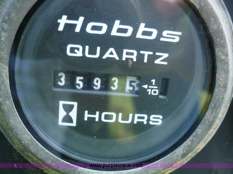 image for item 6039 Case IH 6831TA diesel engine power unit