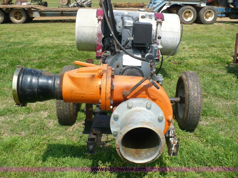 image for item 6043 2007 Duetz F4L914 4.3L eight cylinder diesel irrigation engine and pump