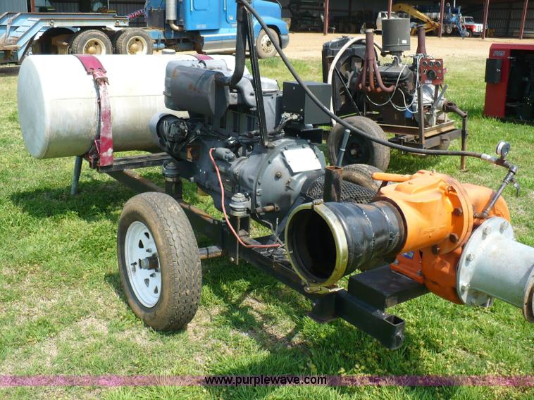 image for item 6043 2007 Duetz F4L914 4.3L eight cylinder diesel irrigation engine and pump