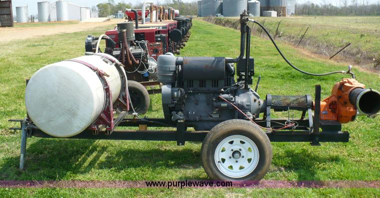 image for item 6043 2007 Duetz F4L914 4.3L eight cylinder diesel irrigation engine and pump