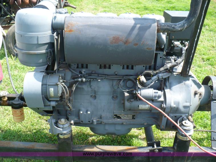 image for item 6043 2007 Duetz F4L914 4.3L eight cylinder diesel irrigation engine and pump