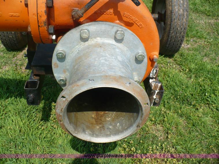 image for item 6043 2007 Duetz F4L914 4.3L eight cylinder diesel irrigation engine and pump