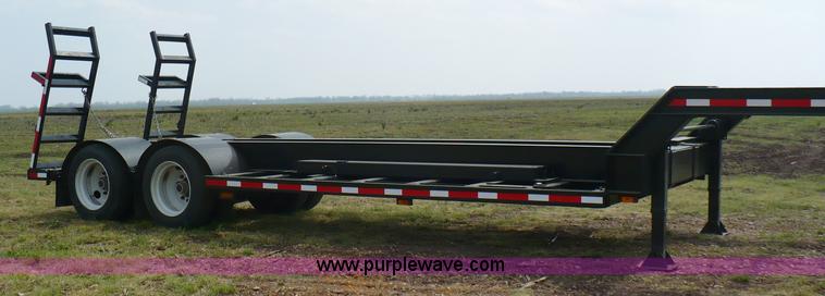 image for item 6045 2009 combine trailer