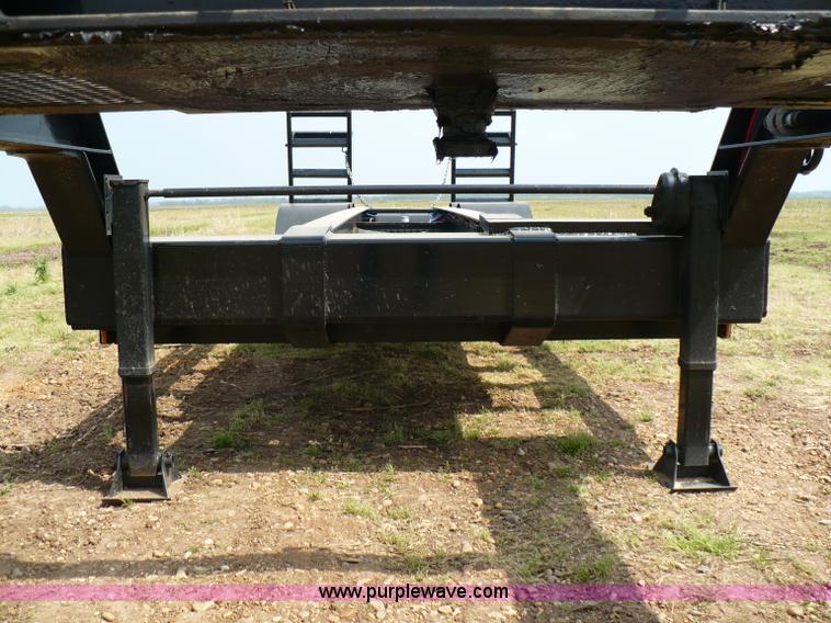 image for item 6045 2009 combine trailer