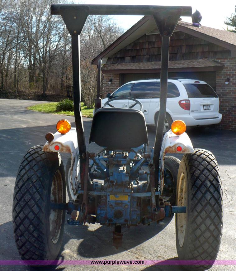 image for item 6076 1984 Ford 1710 4WD tractor