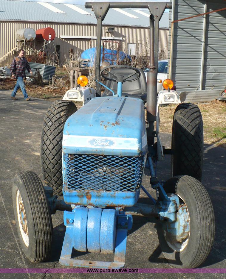 image for item 6076 1984 Ford 1710 4WD tractor