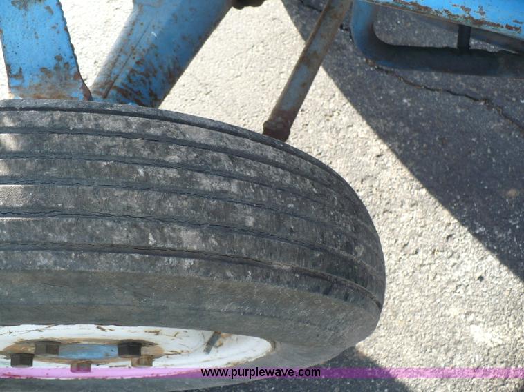 image for item 6076 1984 Ford 1710 4WD tractor