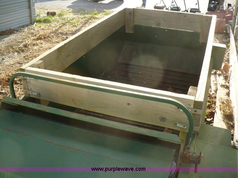 image for item 6078 Millcreek Turf 50TD manure spreader