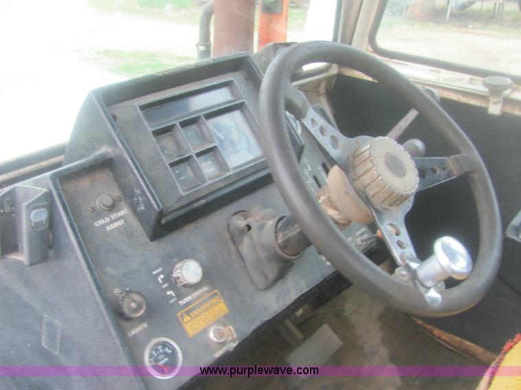 image for item 6124 1980 Case 4890 4WD tractor