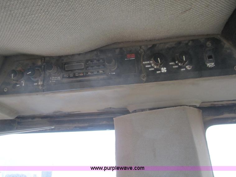 image for item 6340 1985 Case 4894 4WD tractor