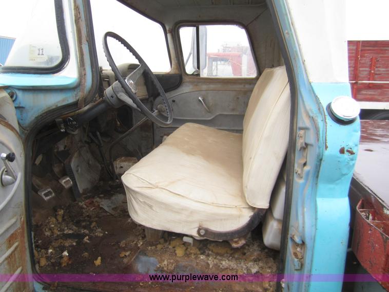 image for item 6342 1960 Chevrolet 60 Viking flatbed truck