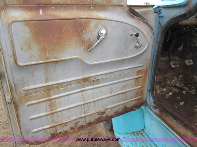 image for item 6342 1960 Chevrolet 60 Viking flatbed truck