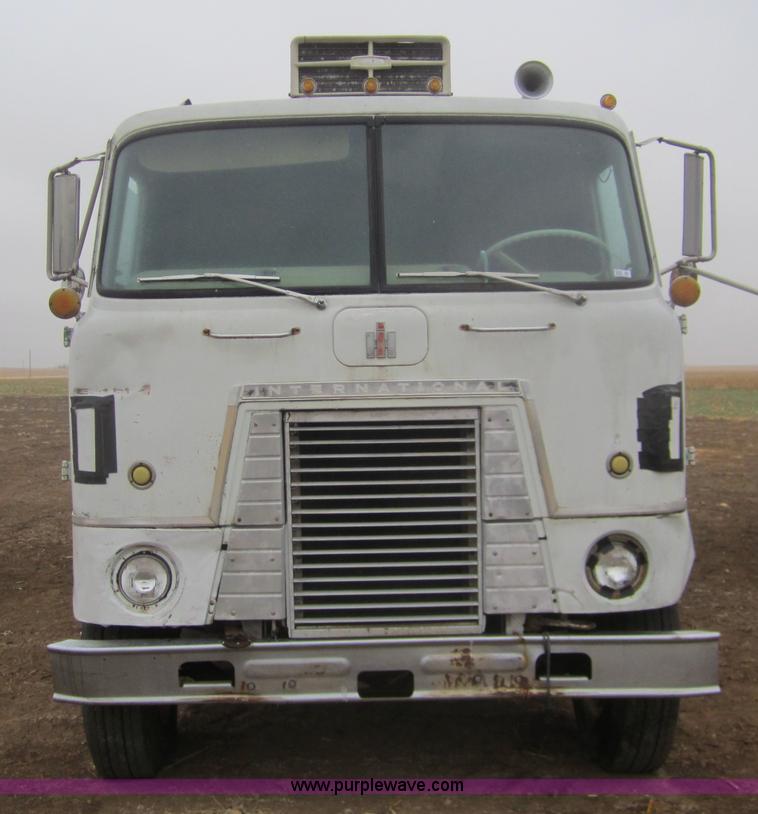 image for item 6344 1966 International CO 400 dump truck