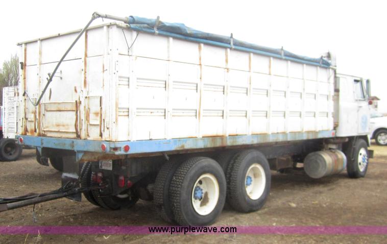 image for item 6344 1966 International CO 400 dump truck