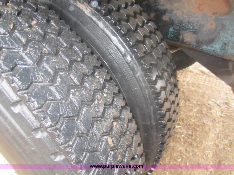 image for item 6344 1966 International CO 400 dump truck