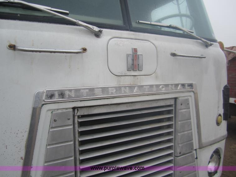 image for item 6344 1966 International CO 400 dump truck