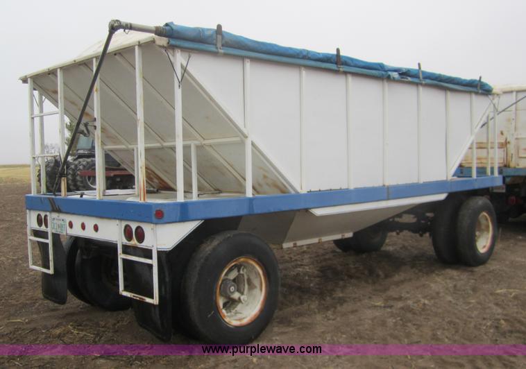 image for item 6357 Grain pup trailer