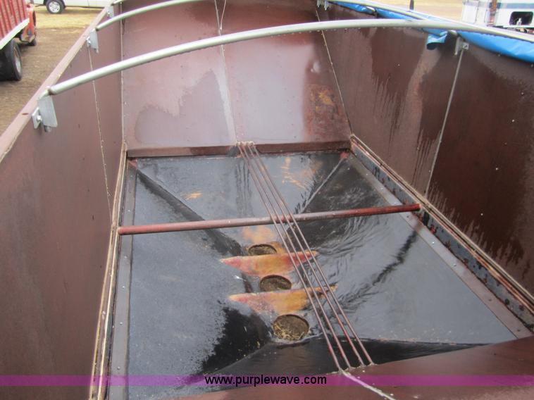 image for item 6357 Grain pup trailer