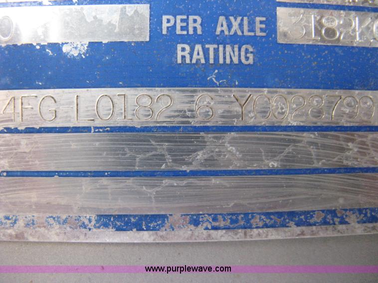 image for item 8113 2000 Featherlite 8120 aluminum goose neck stock trailer