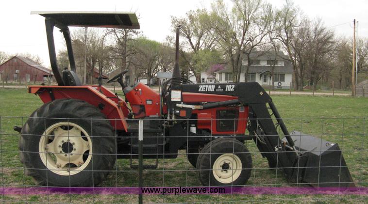 image for item 8114 Zetor 4320 tractor with loader