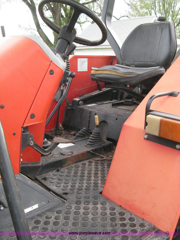 image for item 8114 Zetor 4320 tractor with loader