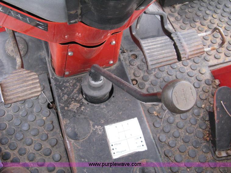 image for item 8114 Zetor 4320 tractor with loader