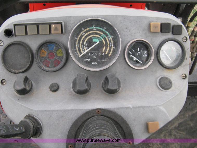 image for item 8114 Zetor 4320 tractor with loader