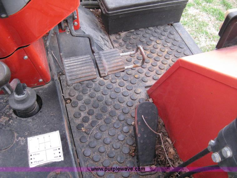 image for item 8114 Zetor 4320 tractor with loader