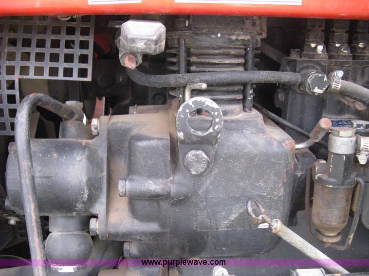 image for item 8114 Zetor 4320 tractor with loader