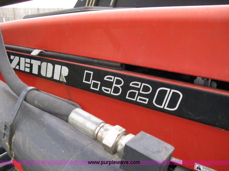 image for item 8114 Zetor 4320 tractor with loader