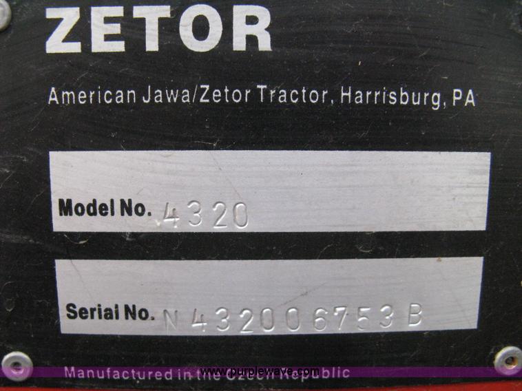 image for item 8114 Zetor 4320 tractor with loader