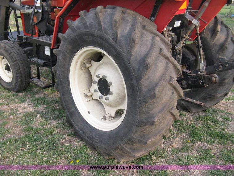 image for item 8114 Zetor 4320 tractor with loader