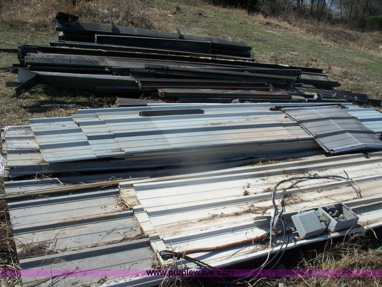 image for item 1337 30' x 40' x 12' metal building