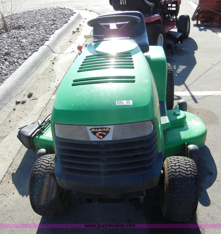 image for item 2282 John Deere Sabre 1646 riding mower