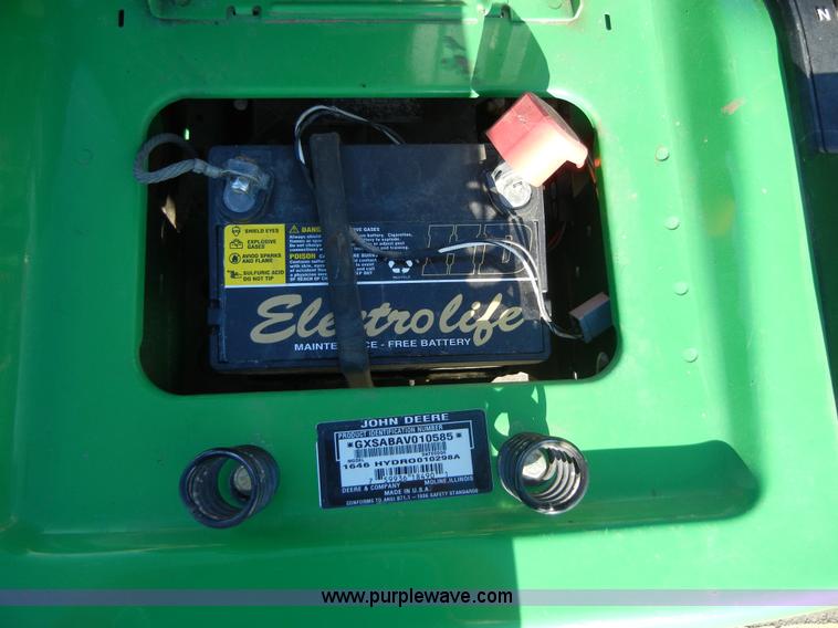 image for item 2282 John Deere Sabre 1646 riding mower