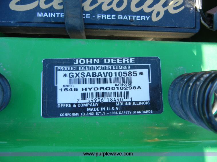 image for item 2282 John Deere Sabre 1646 riding mower