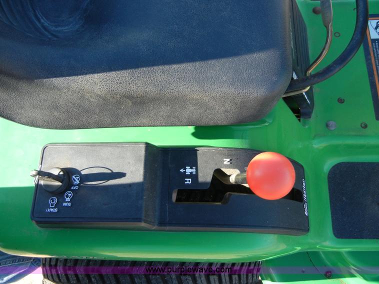 image for item 2282 John Deere Sabre 1646 riding mower