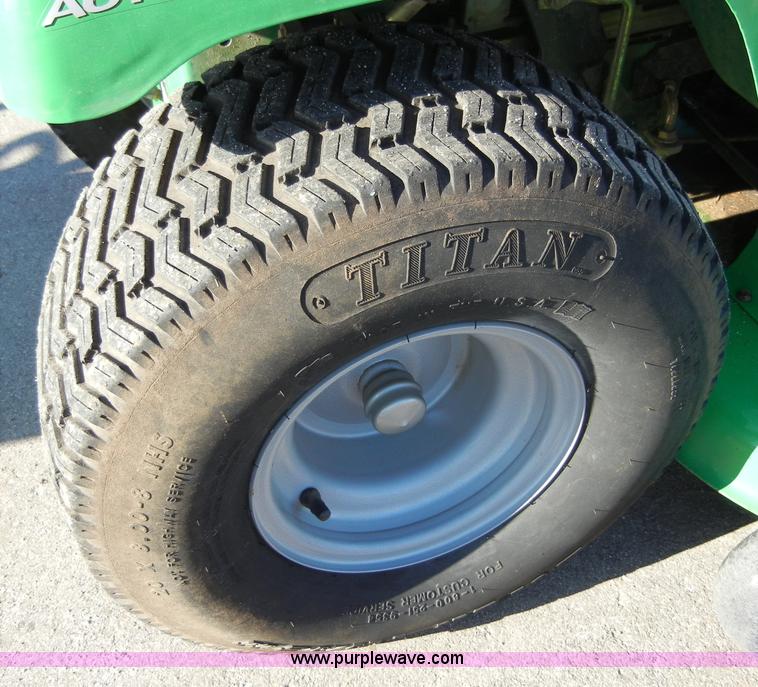 image for item 2282 John Deere Sabre 1646 riding mower