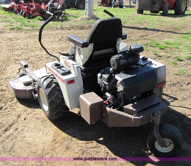 image for item 3539 2006 Grasshopper 727K zero turn 61" riding mower