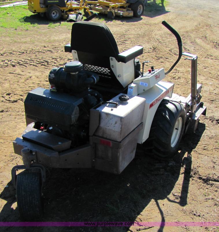 image for item 3539 2006 Grasshopper 727K zero turn 61" riding mower