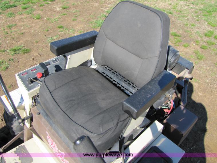 image for item 3539 2006 Grasshopper 727K zero turn 61" riding mower