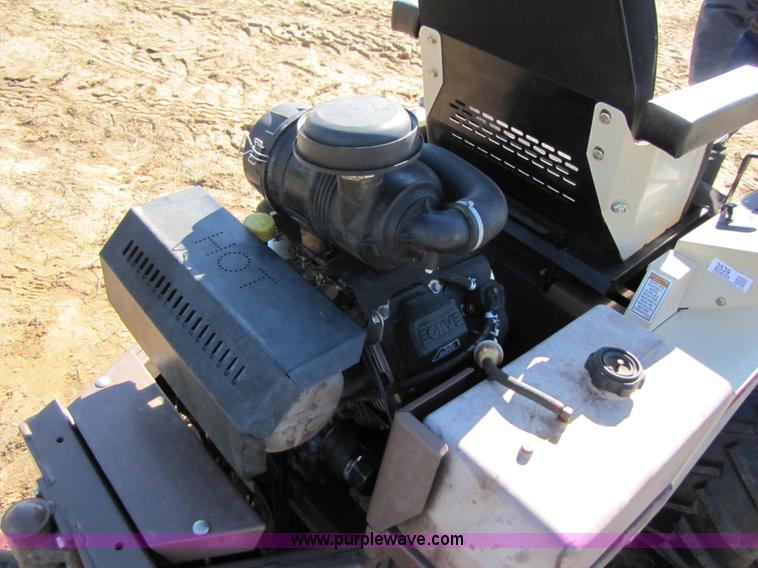 image for item 3539 2006 Grasshopper 727K zero turn 61" riding mower