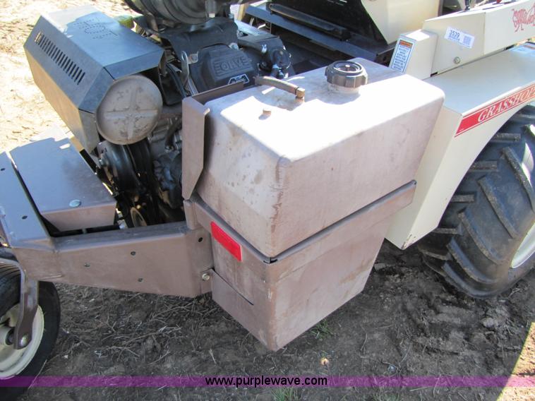 image for item 3539 2006 Grasshopper 727K zero turn 61" riding mower