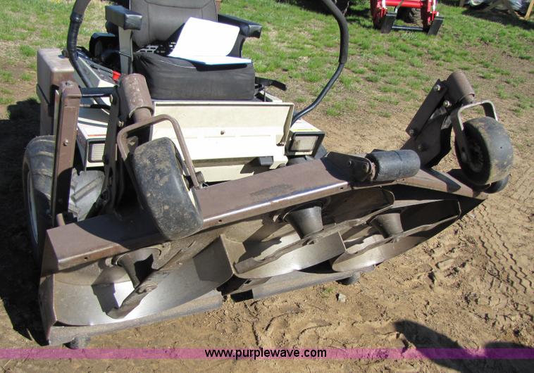 image for item 3539 2006 Grasshopper 727K zero turn 61" riding mower