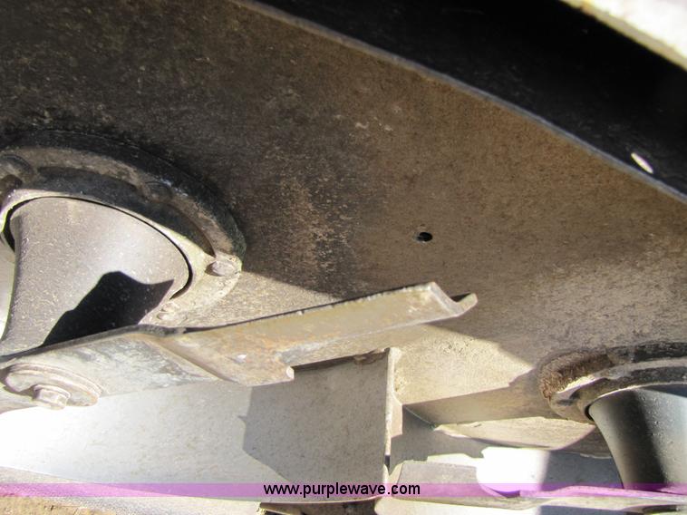 image for item 3539 2006 Grasshopper 727K zero turn 61" riding mower