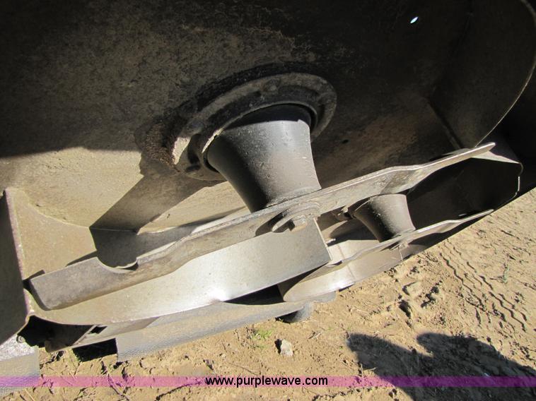 image for item 3539 2006 Grasshopper 727K zero turn 61" riding mower